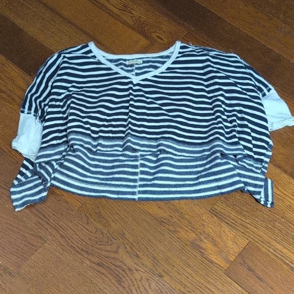 We The Free - Main Squeeze Poncho Top - Picture 2 of 3